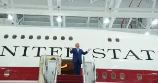 Qatari Jet's Path to Trump's Library Hangs in the Balance