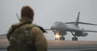 US Pulls B-1 Bombers from UK Amid Iran Threats and Defense Friction