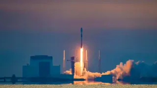 SpaceX Bond Sale Triggers Allianz’s Bubble Warning on Markets