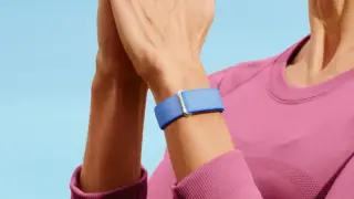 Leaked Images Confirm Google's Fitbit Edge as a Mid-Range Hybrid