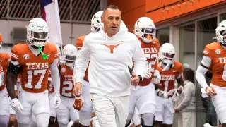 Texas comeback seals win as Sarkisian skips postgame interview