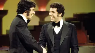 Humperdinck Eyes Reunion With Tom Jones, Draws Dean Martin–Jerry Lewis Parallel