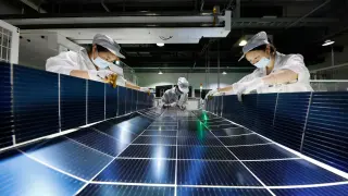 China's profits soar on AI and chip boom amid oil headwinds