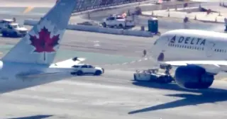 Delta A350 clips parked Air Canada jet at LAX, causing delays but no injuries