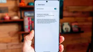 Android Data Saver: a simple toggle to curb data use and dodge overage