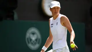 Eala stuns Swiatek to reach Wimbledon fourth round