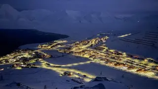 Norway Tightens Svalbard Grip as Arctic Rivalry Heats Up