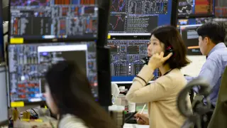 AI Spending Tightens the Tie Between Wall Street and Korea’s Chipmakers