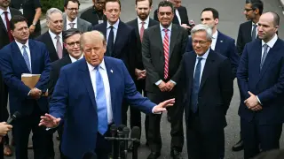 White House AI Luncheon Yields Voluntary 'Self-Policing' Accord Amid Safety Fears