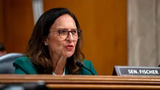 Nebraska Senator stalls Schumer bid to bar taxpayer funds for Qatar-donated presidential jet