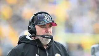 Steelers Coach Mike McCarthy Misses Halftime After Twisting Ankle vs. Buccaneers
