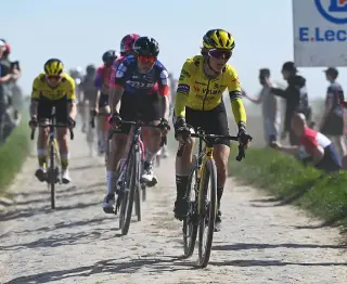 ASO defends shorter Paris-Roubaix Femmes broadcast amid Bas Tietema controversy