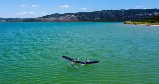 MIT engineers create a single-wing design that both flies and swims