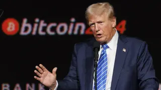 Crypto Adoption Divides the Aisle: Republicans Lead Democrats, Pew Poll Finds