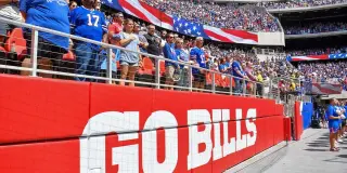 Trump loyalists erupt as Canada’s anthem plays at Bills game