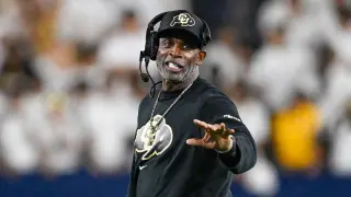 Sanders backs Julian Lewis as Colorado grinds out win over Georgia Tech