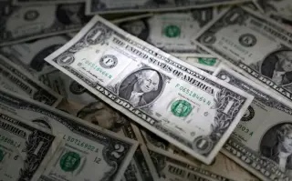 Dollar Hits 18-Month High as Gulf Conflict and Inflation Fears Outweigh Yield Declines