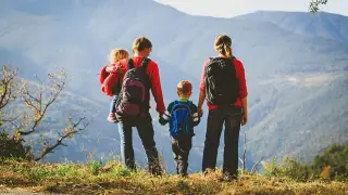 Birth order may steer health risks across life, large study finds