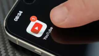 YouTube Picture-in-Picture Expands Worldwide for Mobile Users
