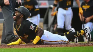 Pirates crush Mets 9-0 as Lowe sets Pirates second-base homer record