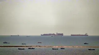 Iran Blocks Hormuz as Gunfire Strands Hundreds of Tankers