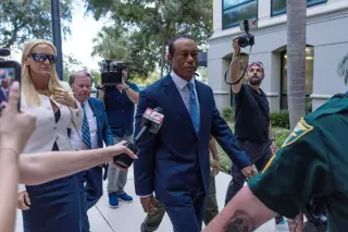 Tiger Woods avoids jail in DUI deal with five-year license suspension