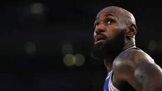 Knicks' 53-Year Title Celebration Cut Short by 76ers' 106-100 Opener Win
