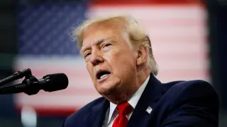 Midterm Polls Show Democrats Leading House as Trump Approval Hits Record Low