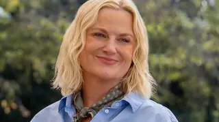 Poehler & Schur Unveil Dig, Peacock’s Greek-Archaeology Comedy Debuting Nov. 23, 2026