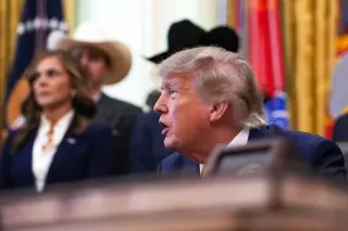 Trump Warns of Trade Halt as US July Deficit Climbs