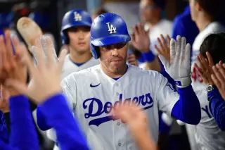 Dodgers’ Freeman Seeks Swing Reset; Braves, Brewers Monitor Injury Risks for NLDS
