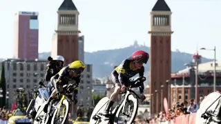 Vingegaard takes early edge as Pogacar chases fifth Tour in Barcelona TT