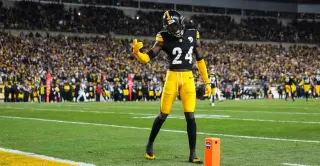 Cowboys Acquire Porter Jr. to Fix Defensive Depth, Steelers Face Value Debate