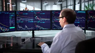 Dalio Warns Rising Yields and Deteriorating Cash Flow Threaten Equities Amid Debt Crisis Fears