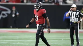 Penix Jr. Returns to Falcons Bench After Rib Injury, Says It Is Not Long-Term