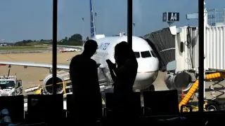 Nashville’s leaders push to rename its airport after Dolly Parton in bipartisan move