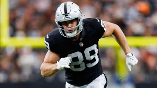 Raiders TE Brock Bowers out Week 1 after knee procedure