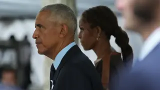 Obama Condemns Federal Raid on Omar Home as 'Intimidation' Ahead of Midterms