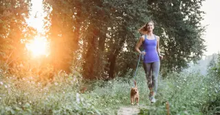 Five-minute nature workouts lift mood and self-esteem, especially near water