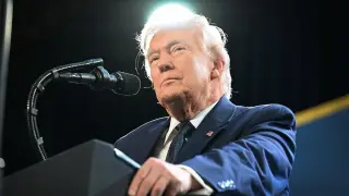 Trump Signs Off on 34.5 mpg Standard, Reversing Biden EV Mandates