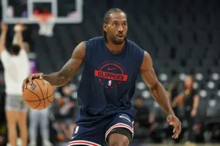 Raptors in Advanced Talks to Retain Kawhi Leonard
