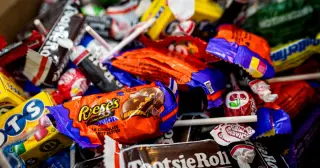 Halloween Candy Sales Drop 6.7% as High Gas and Cocoa Costs Squeeze U.S. Households