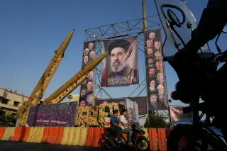 Iran’s rial hits 2.5M per dollar as US pressure and campus protests intensify