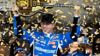Hamlin Rallies From Penalty to Triumph at Nashville