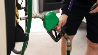 Diesel Surpasses $6 as War-Driven Fuel Crunch Ripples Through U.S. Economy