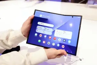 Samsung bets on iPhone Fold users with a free Galaxy Z Fold 8 upgrade