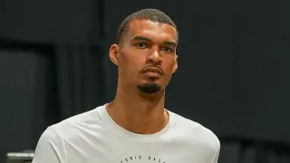 Spurs Commit to Unconventional Three-Guard Starting Five for 2026-27 Season
