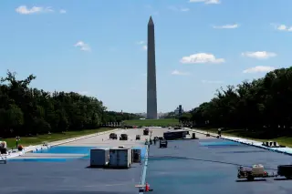 Trump awards $6.9M no-bid pool makeover under urgent exemption