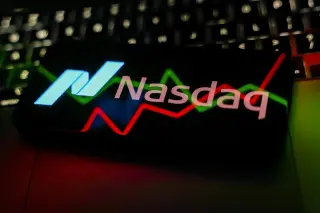 Premarket Nasdaq Dips as AI, SpaceX and Contract Wins Steer Movers