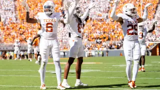 Texas Survives Ugly 20-17 Win Over Tennessee, But No. 1 Status Remains Questionable